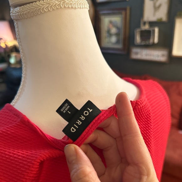 Women’s Torrid Sleeveless Peplum Top sz 1 - Picture 4 of 4